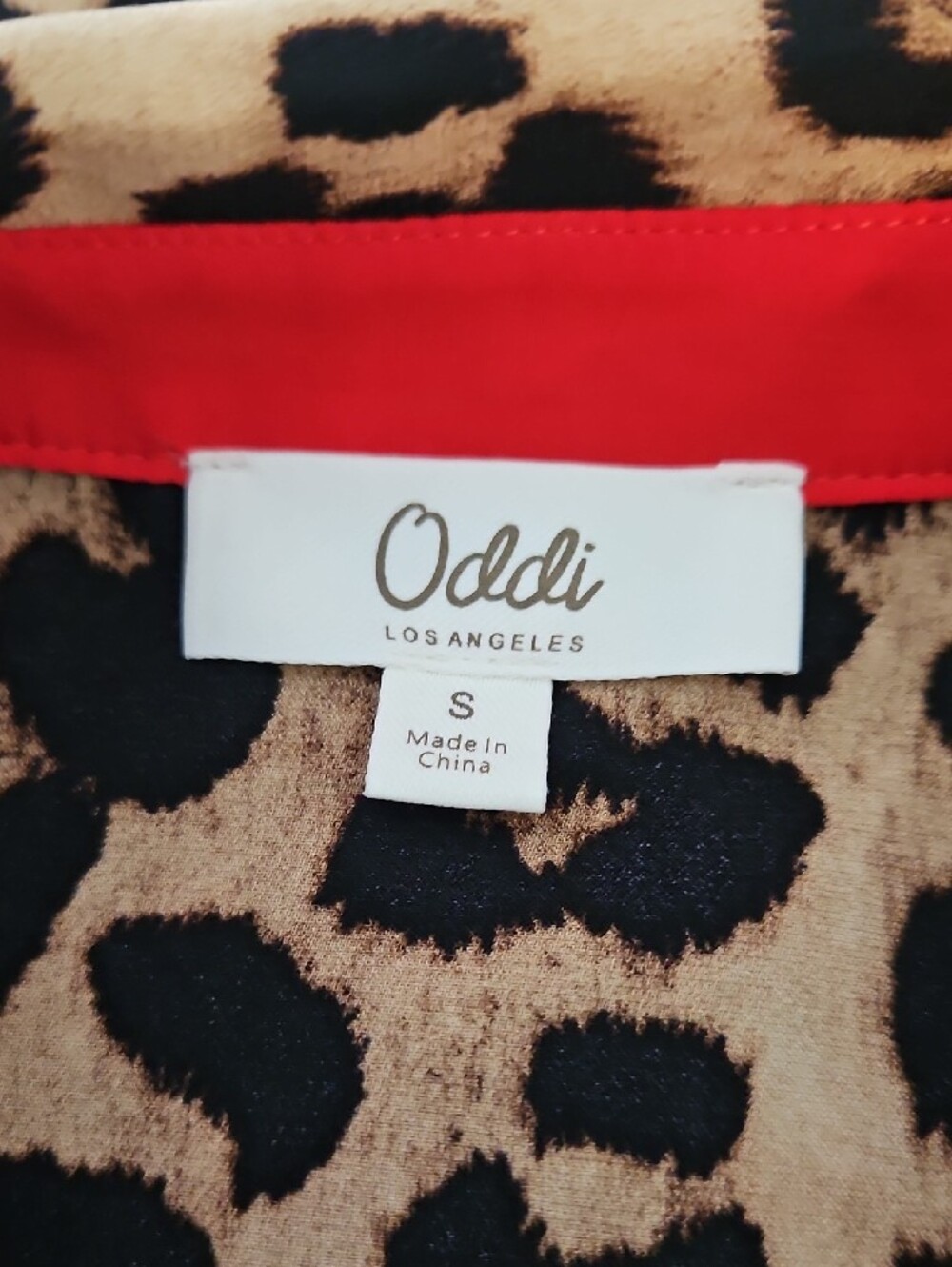 ODDI Leopard Print Button-Up Blouse with Red Cuff Detail. Size S - Picture 3 of 6